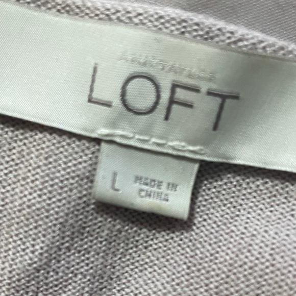 Loft Ruffle V-Neck Lightweight Cardigan - Picture 5 of 13